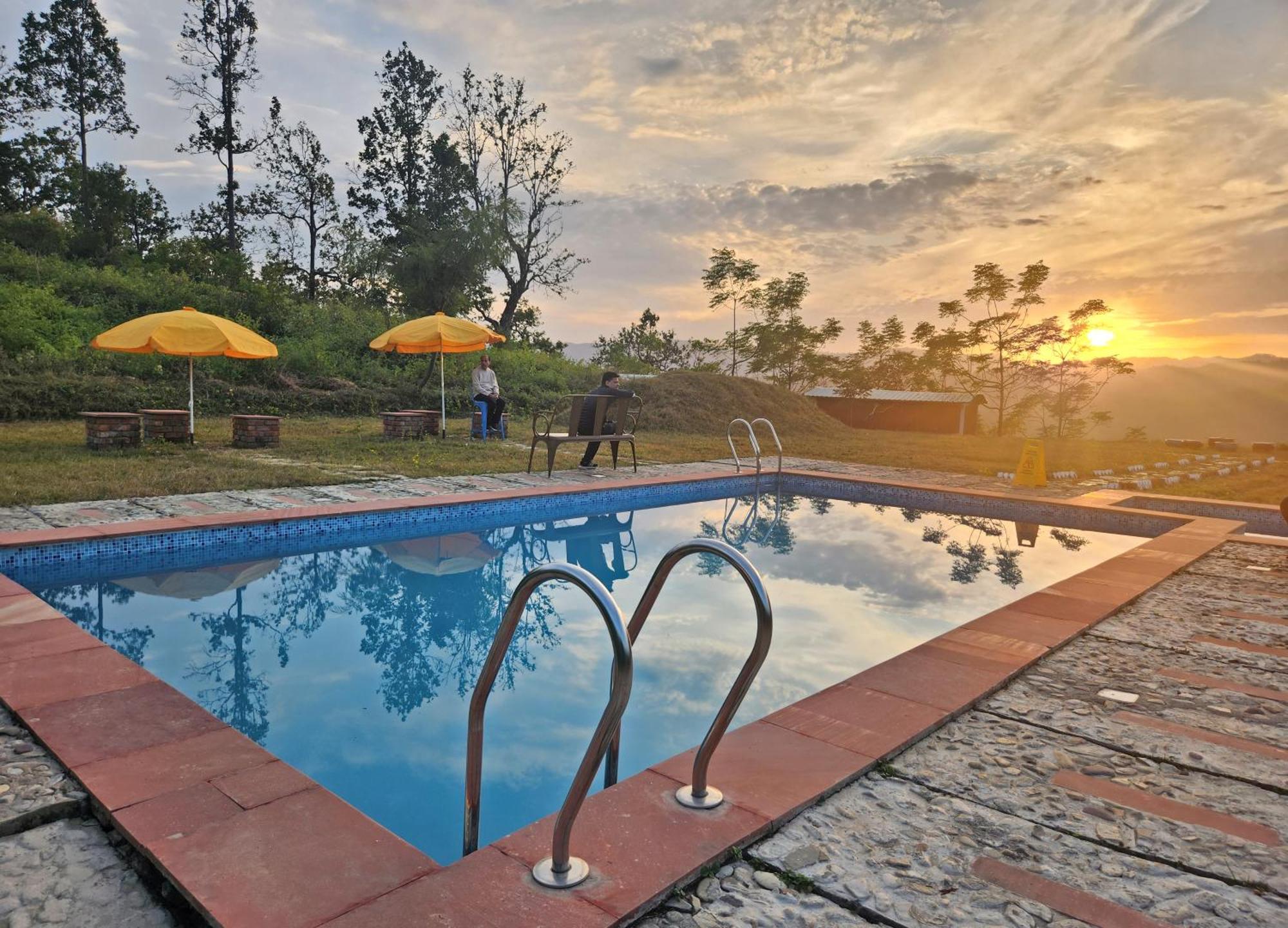 Lahermitage Resort 兰斯顿 外观 照片